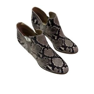 Vince Camuto Famhida Womens Leather Slip On Ankle Boots size 9.5M